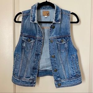 American Eagle Sleeveless Denim Jacket